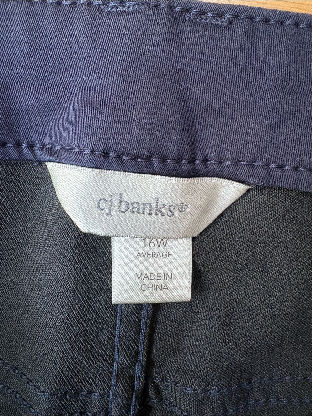 CJ Banks Navy Blue Bermuda Shorts Size 16W in Excellent Condition - Picture 2 of 7